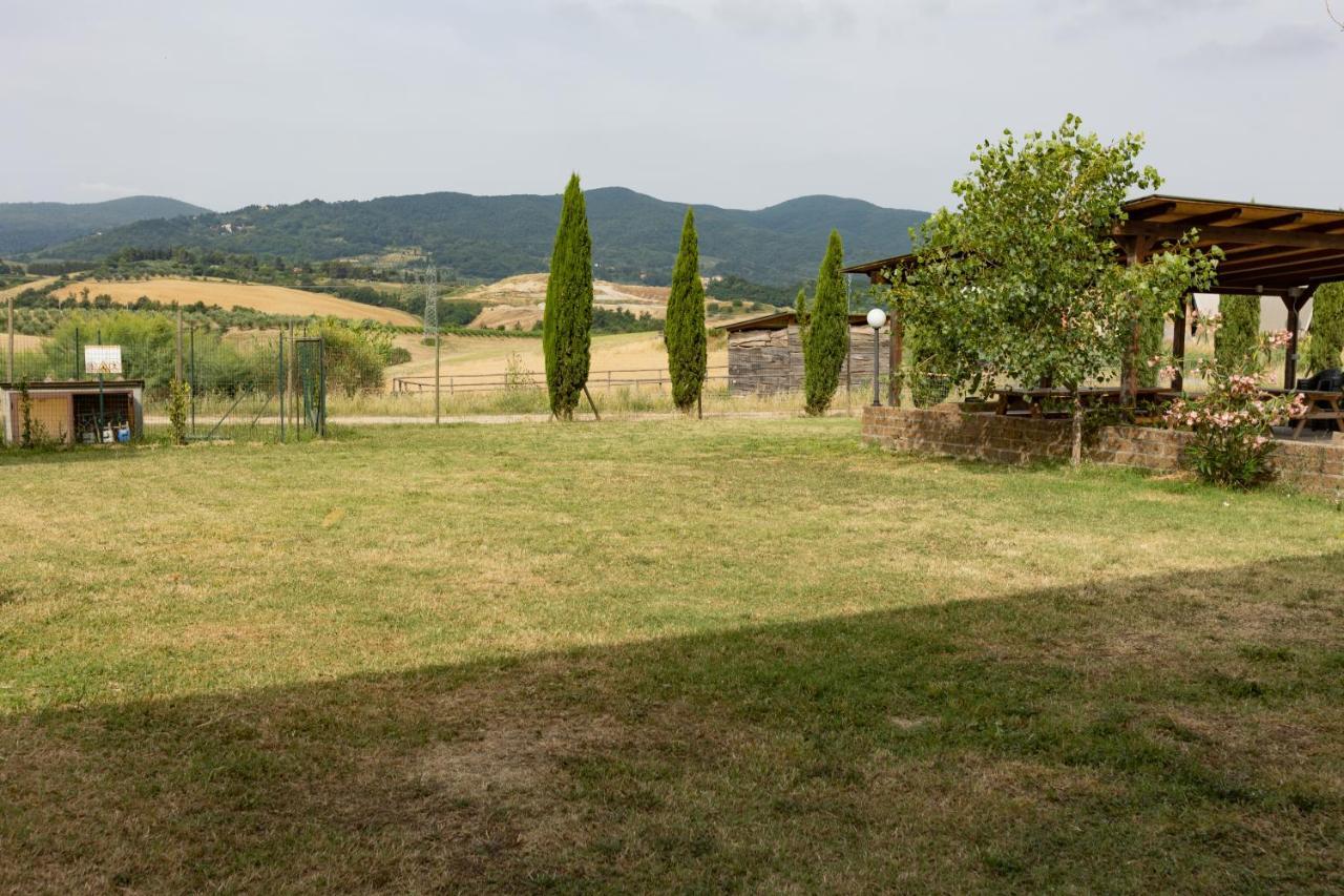 Agriturismo La Valle Della Lavanda - Podere Mezzastrada 파우글리아 외부 사진