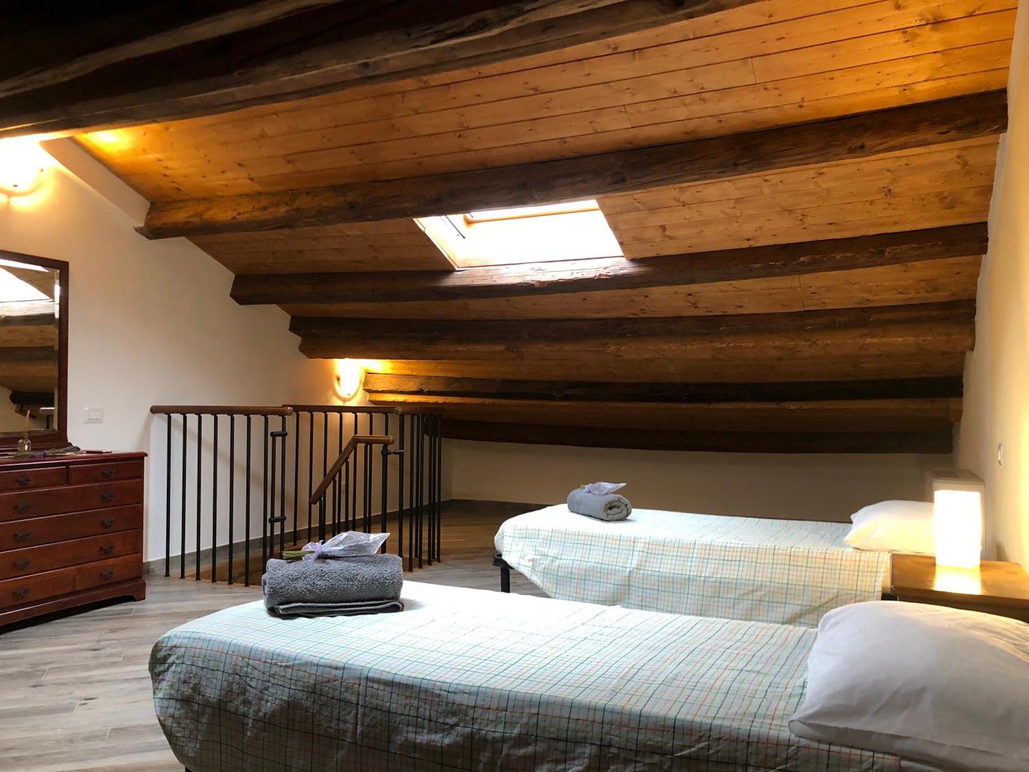 Agriturismo La Valle Della Lavanda - Podere Mezzastrada 파우글리아 객실 사진