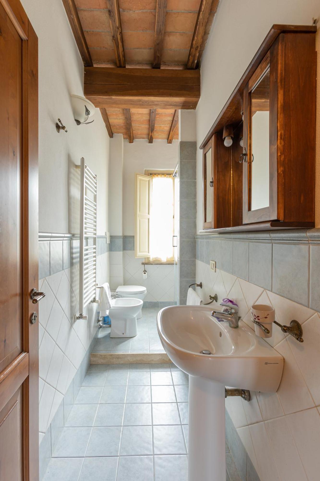 Agriturismo La Valle Della Lavanda - Podere Mezzastrada 파우글리아 객실 사진