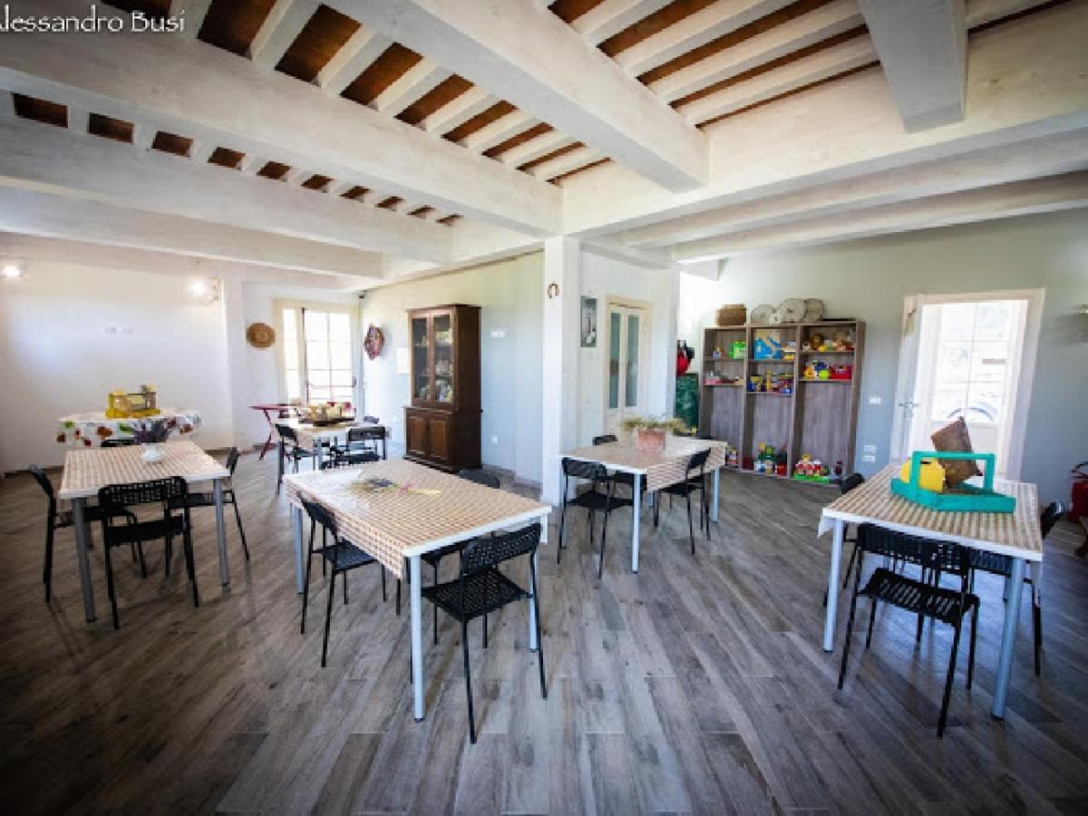 Agriturismo La Valle Della Lavanda - Podere Mezzastrada 파우글리아 외부 사진